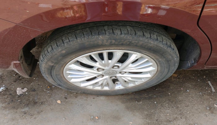 2019 Maruti Ertiga ZXI+ SHVS, Petrol, Manual, 25,399 km, tyre