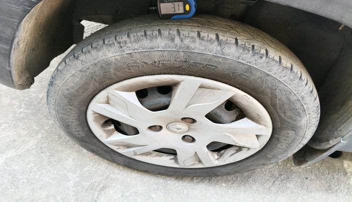 2021 Renault Kwid RXL 1.0 AMT, Petrol, Automatic, 43,114 km, tyre