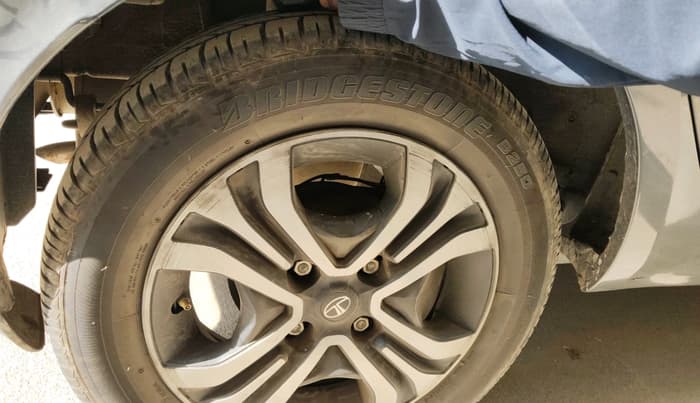2024 Tata Tiago XT PETROL, Petrol, Manual, 24,864 km, tyre
