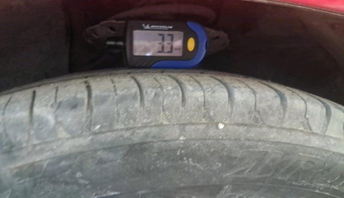 2012 Honda Brio V MT, Petrol, Manual, 44,775 km, tyre