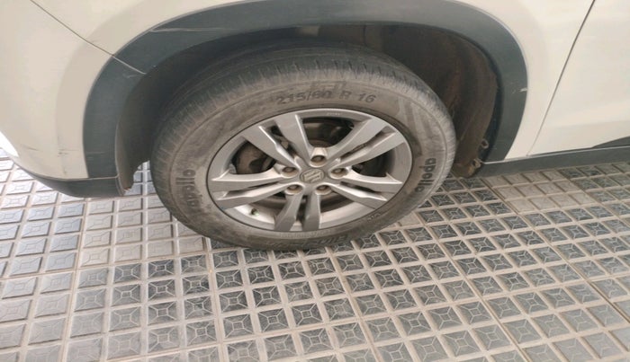 2016 Maruti Vitara Brezza ZDI PLUS, Diesel, Manual, 1,20,381 km, tyre