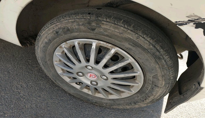 2016 Hyundai i10 ERA 1.1, CNG, Manual, 79,949 km, tyre