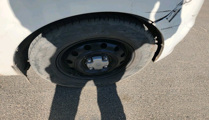 2016 Hyundai i10 ERA 1.1, CNG, Manual, 79,949 km, tyre