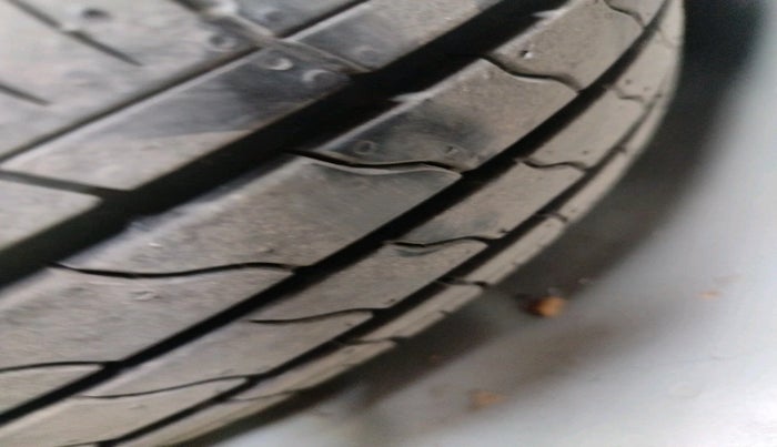 2021 Maruti Baleno ZETA PETROL 1.2, Petrol, Manual, 68,936 km, tyre