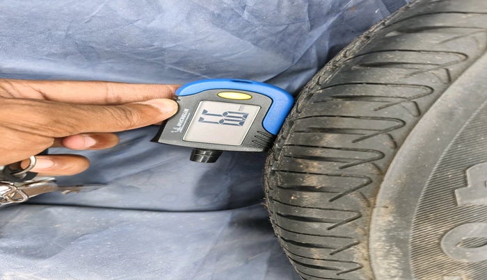 2011 Maruti Alto LXI, Petrol, Manual, 78,294 km, tyre