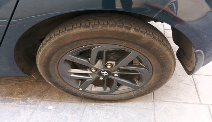 2020 Hyundai GRAND I10 NIOS SPORTZ AMT 1.2 KAPPA VTVT, Petrol, Automatic, 23,713 km, tyre