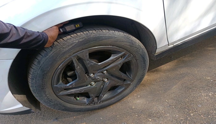 2022 Hyundai NEW I20 SPORTZ 1.2 AT, Petrol, Automatic, 25,908 km, tyre