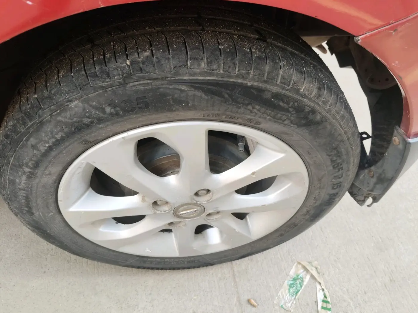 2014 Nissan Micra XV CVT, Petrol, Automatic, 72,119 km, tyre