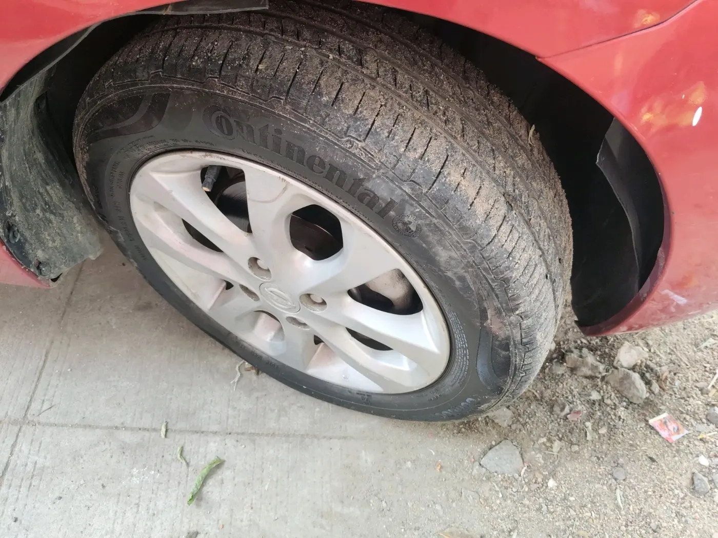 2014 Nissan Micra XV CVT, Petrol, Automatic, 72,119 km, tyre