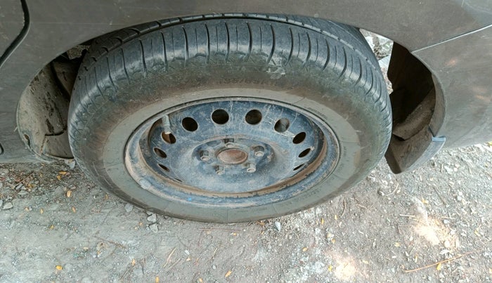 2020 Maruti Ertiga VXI CNG, CNG, Manual, 1,49,093 km, tyre