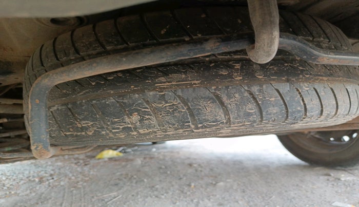 2020 Maruti Ertiga VXI CNG, CNG, Manual, 1,49,093 km, tyre