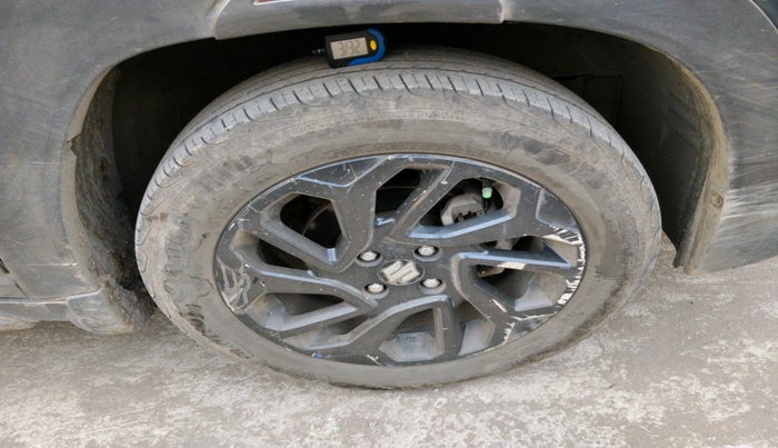 2023 Maruti FRONX DELTA PLUS 1.2L AGS, Petrol, Automatic, 37,878 km, tyre