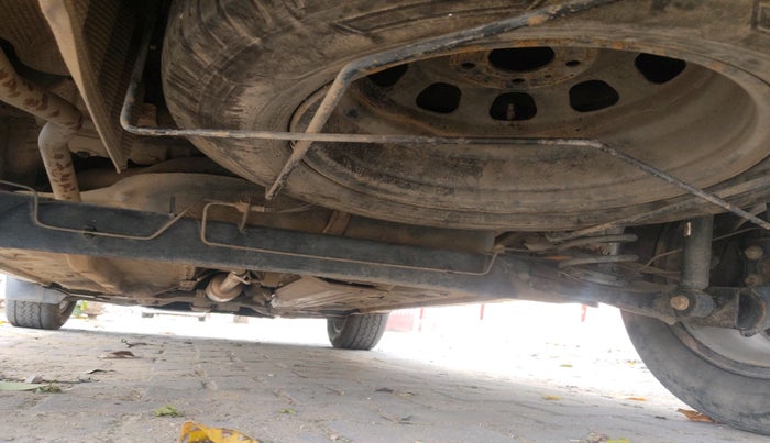 2014 Nissan Terrano XV D THP 110 PS, Diesel, Manual, 1,03,046 km, tyre