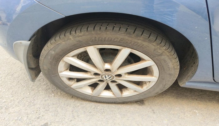 2018 Volkswagen Polo HIGHLINE PLUS 1.0 16 ALLOY, CNG, Manual, 50,036 km, tyre