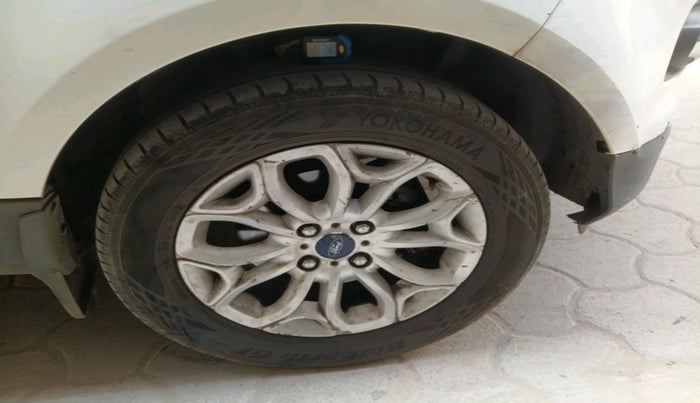 2016 Ford Ecosport TITANIUM 1.5L DIESEL, Diesel, Manual, 1,95,915 km, tyre