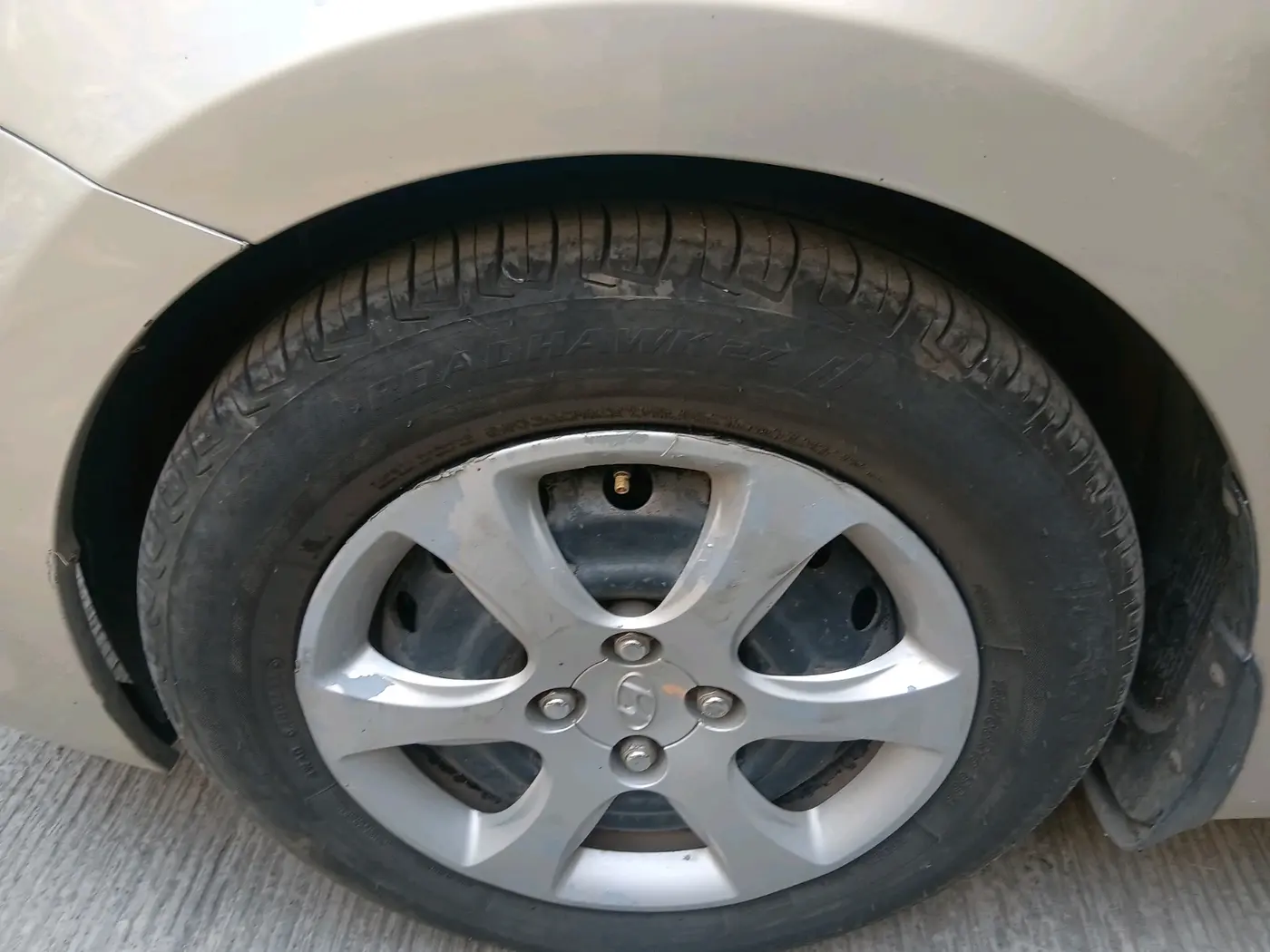 2011 Hyundai Verna FLUIDIC 1.6 VTVT EX, CNG, Manual, 93,485 km, tyre
