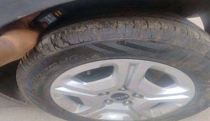 2022 KIA SONET HTK PLUS 1.0 IMT, Petrol, Manual, 9,825 km, tyre