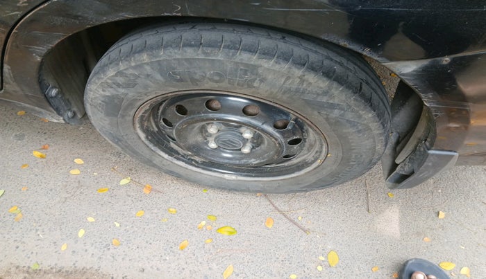 2010 Maruti Swift Dzire VDI, Diesel, Manual, 1,52,674 km, tyre