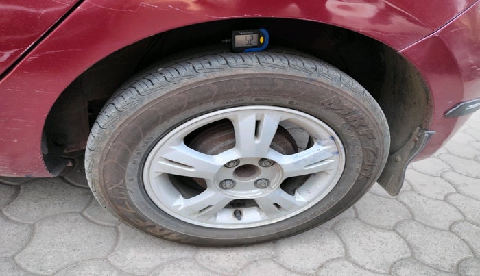 2011 Hyundai i20 ASTA 1.2, Petrol, Manual, 1,06,113 km, tyre