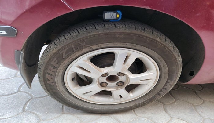 2011 Hyundai i20 ASTA 1.2, Petrol, Manual, 1,06,113 km, tyre