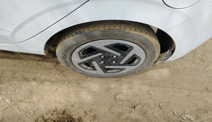 2025 Hyundai GRAND I10 NIOS Sportz 1.2 HY-CNG Duo, CNG, Manual, 4,249 km, tyre