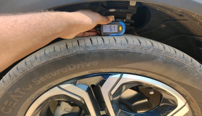 2023 CITROEN C3 AIRCROSS  Plus 1.2 5 STR AT, Petrol, Automatic, 17,243 km, tyre