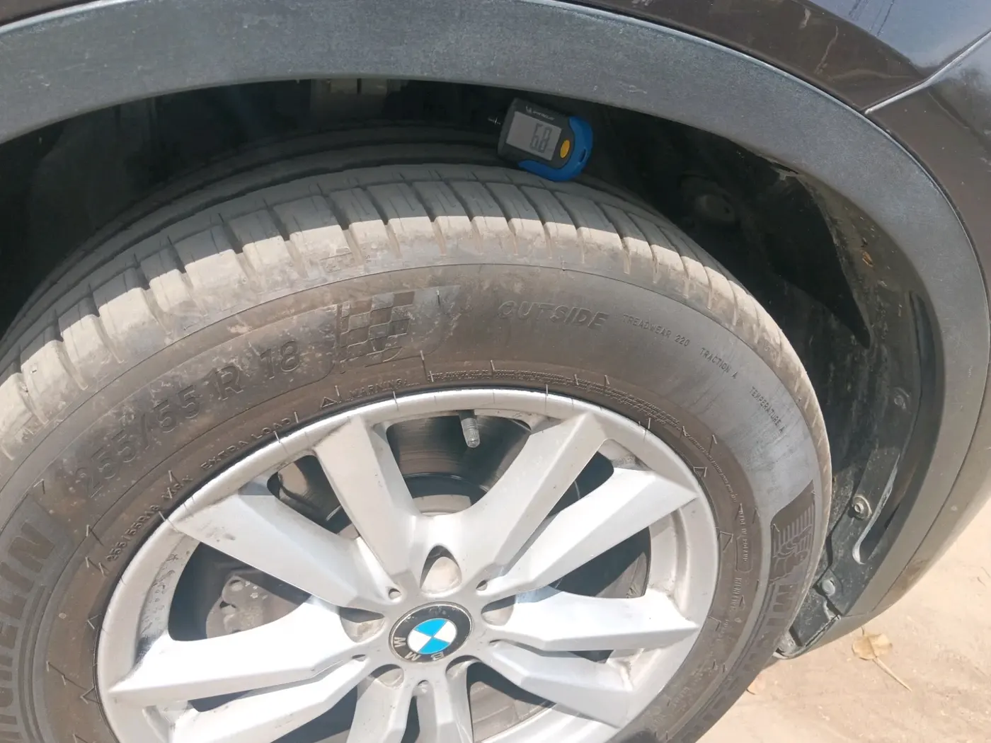 2014 BMW X5 xDrive 30d, Diesel, Automatic, 1,17,368 km, tyre