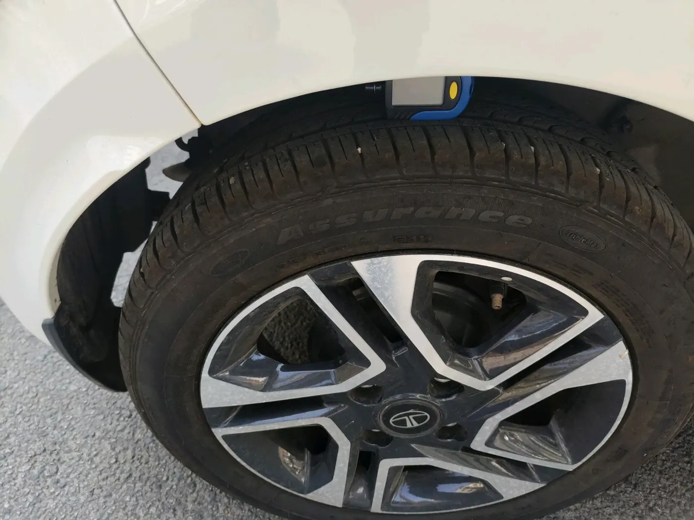 2024 Tata Tiago XZA PLUS PETROL, Petrol, Automatic, 4,129 km, tyre