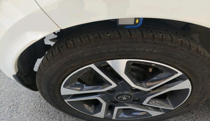 2024 Tata Tiago XZA PLUS PETROL, Petrol, Automatic, 4,129 km, tyre