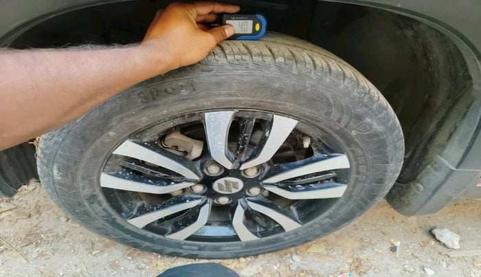 2016 Maruti Vitara Brezza LDI, Diesel, Manual, 56,950 km, tyre