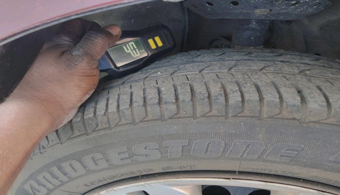 2014 Honda City 1.5L I-VTEC SV, Petrol, Manual, 1,09,613 km, tyre