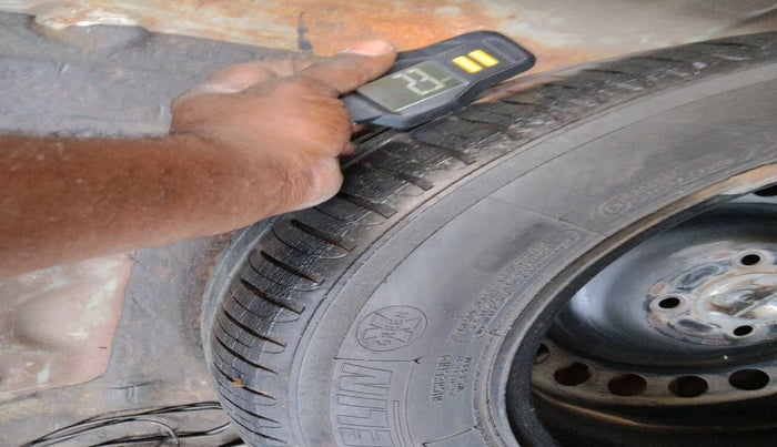 2014 Honda City 1.5L I-VTEC SV, Petrol, Manual, 1,09,613 km, tyre