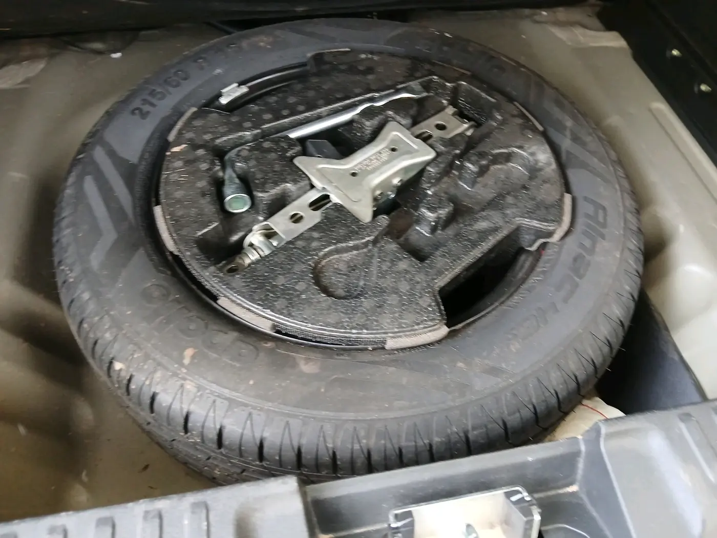 2018 Maruti Vitara Brezza ZDI, Diesel, Manual, 59,379 km, tyre