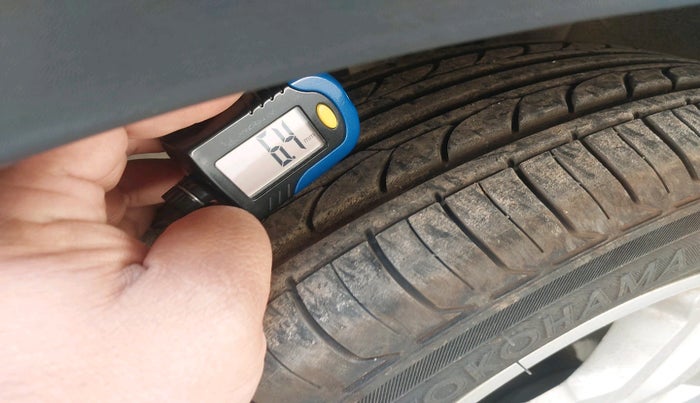 2019 Renault TRIBER RXZ, Petrol, Manual, 37,543 km, tyre