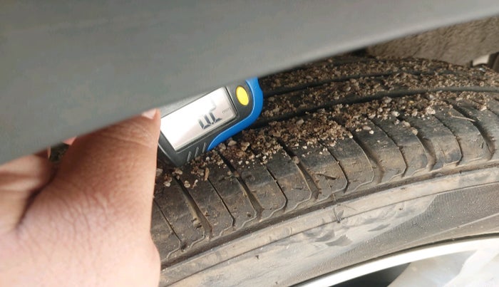 2019 Renault TRIBER RXZ, Petrol, Manual, 37,543 km, tyre