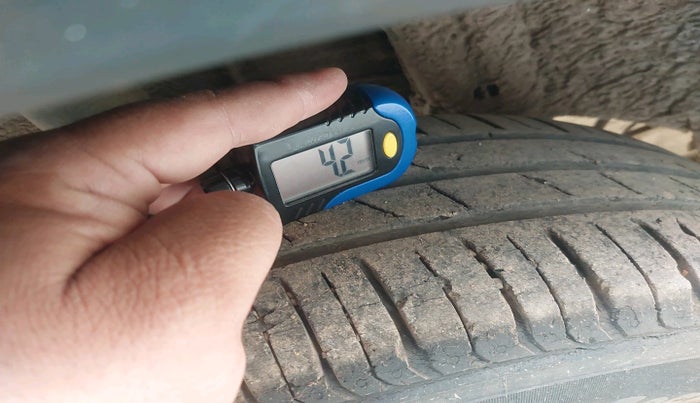 2019 Renault TRIBER RXZ, Petrol, Manual, 37,543 km, tyre