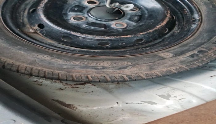 2015 Maruti Alto 800 LXI, Petrol, Manual, 45,286 km, tyre