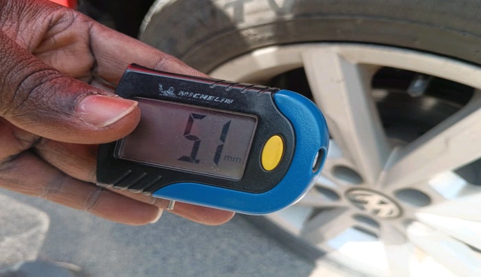 2018 Volkswagen Polo HIGHLINE PLUS 1.0 16 ALLOY, Petrol, Manual, 28,466 km, tyre