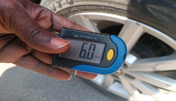 2018 Volkswagen Polo HIGHLINE PLUS 1.0 16 ALLOY, Petrol, Manual, 28,466 km, tyre