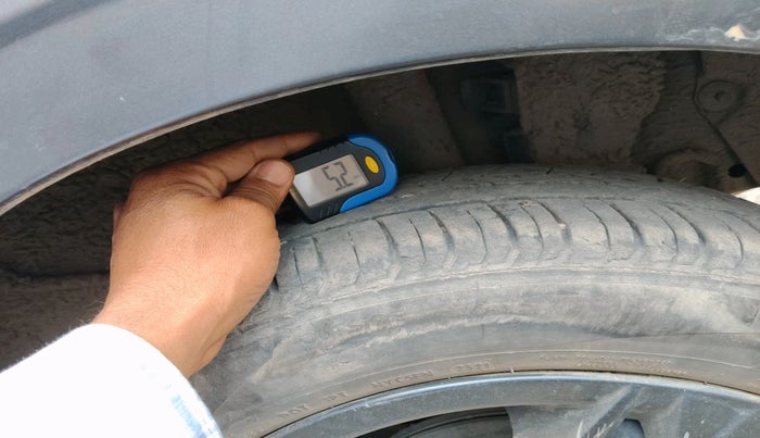 2021 Hyundai NEW I20 SPORTZ 1.2 AT, Petrol, Automatic, 43,315 km, tyre