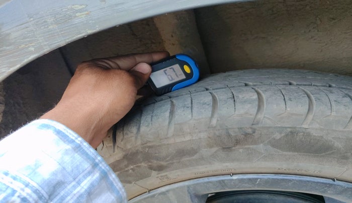 2021 Hyundai NEW I20 SPORTZ 1.2 AT, Petrol, Automatic, 43,315 km, tyre