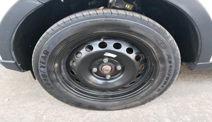 2023 Tata NEXON XM SUNROOF DIESEL, Diesel, Manual, 72,773 km, tyre