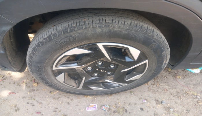 2024 KIA SONET HTK (O) 1.2 Petrol MT, Petrol, Manual, 34,660 km, tyre