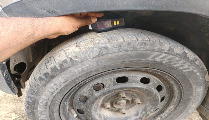 2016 Mahindra Kuv100 K4 PLUS D 6 STR, Diesel, Manual, 1,27,134 km, tyre