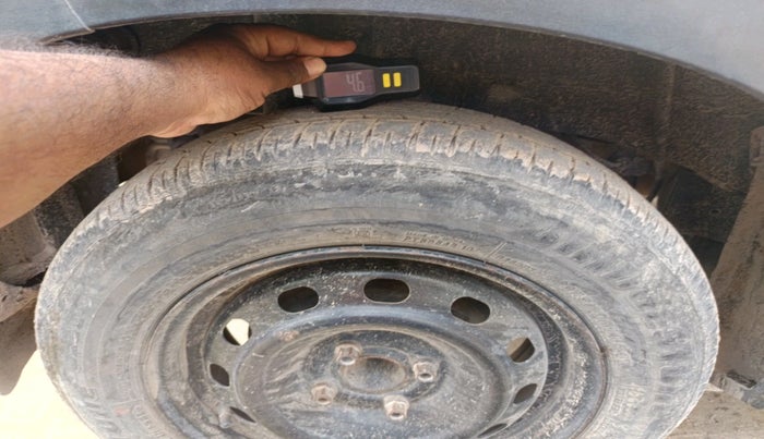 2016 Mahindra Kuv100 K4 PLUS D 6 STR, Diesel, Manual, 1,27,134 km, tyre