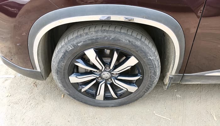 2019 MG HECTOR SHARP 2.0 DIESEL, Diesel, Manual, 1,08,758 km, tyre