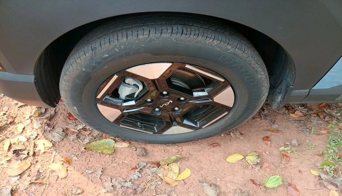 2025 KIA SYROS HTK Plus 1.0 Turbo 7DCT, Petrol, Automatic, 8,182 km, tyre