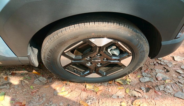 2025 KIA SYROS HTK Plus 1.0 Turbo 7DCT, Petrol, Automatic, 8,182 km, tyre