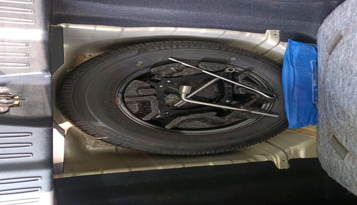 2020 Tata ALTROZ XZ DIESEL, Diesel, Manual, 64,139 km, tyre