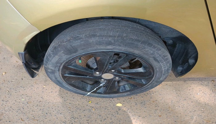 2020 Tata ALTROZ XZ DIESEL, Diesel, Manual, 64,139 km, tyre